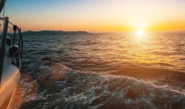 sunset-tour-boat